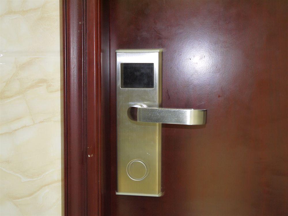 New Fortunate Guest House A1 Гонконг Екстер'єр фото